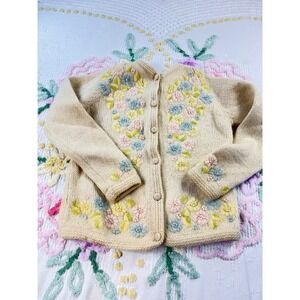 Vintage Voguemont Wool‎ Cardigan Sweater Floral Embroidered Pastel Knit Medium